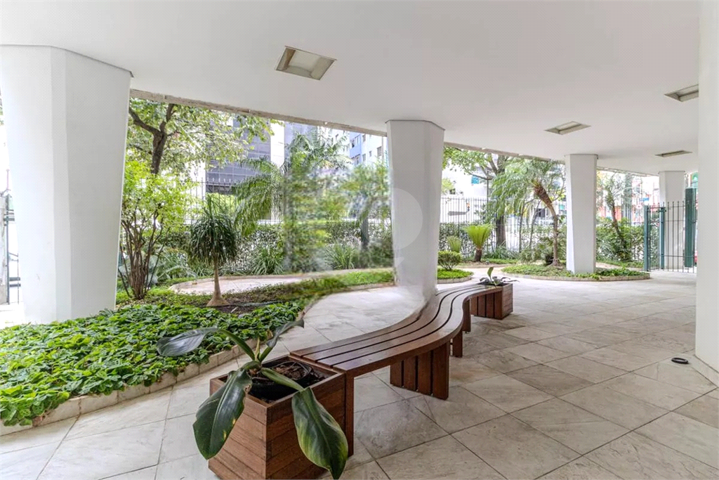 Apartamento Higienópolis 3 dormitórios, sendo 1 suíte e 2 vagas de garagem 