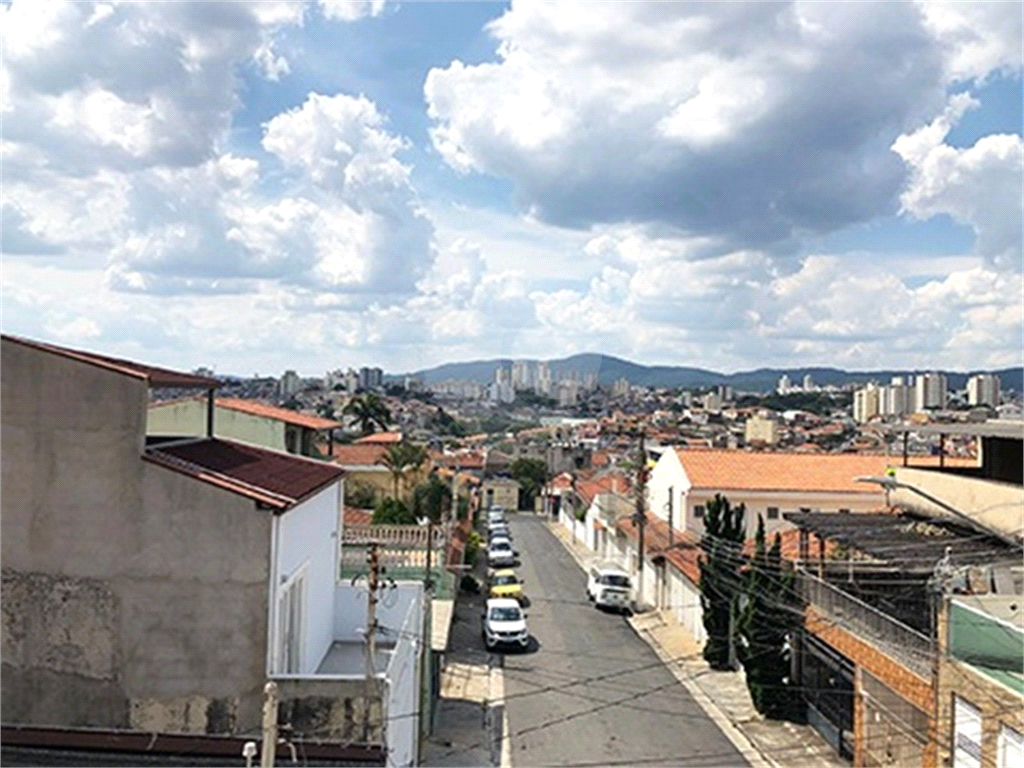 Casa ampla e muito bem estruturada, ideal para quem busca espaço e conforto.