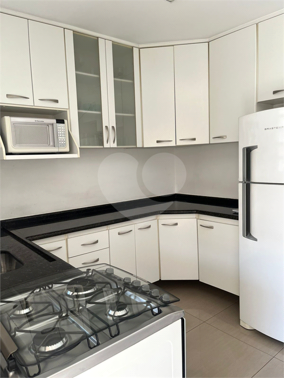 CONDOMÍNIO em GRANJA VIANA