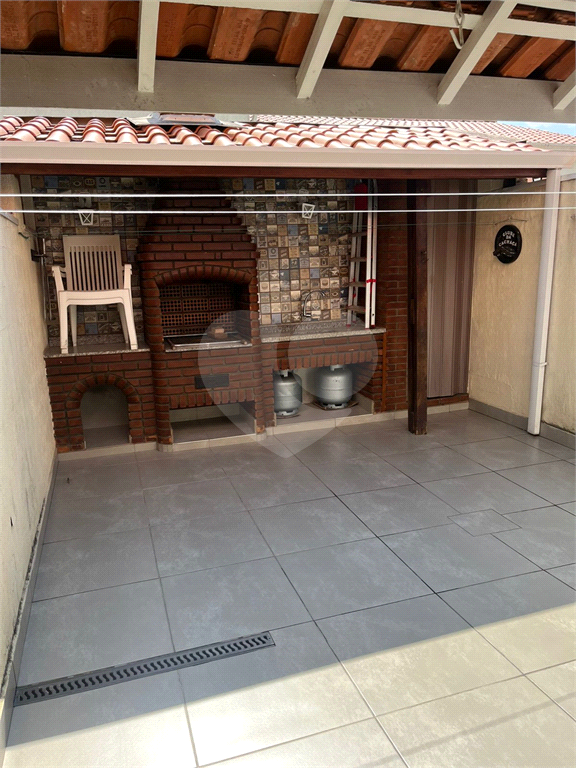 CONDOMÍNIO em GRANJA VIANA