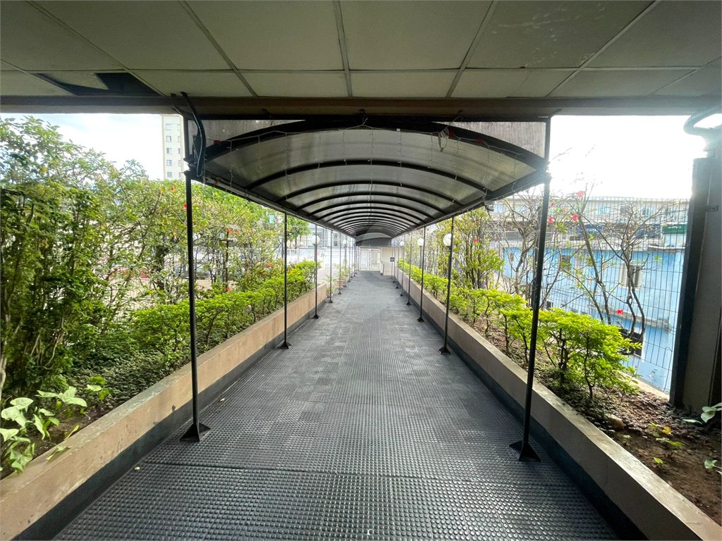 OTIMO APARTAMENTO REFORMADO COM 2 DORMITORIO E VAGA DE GARAGEM