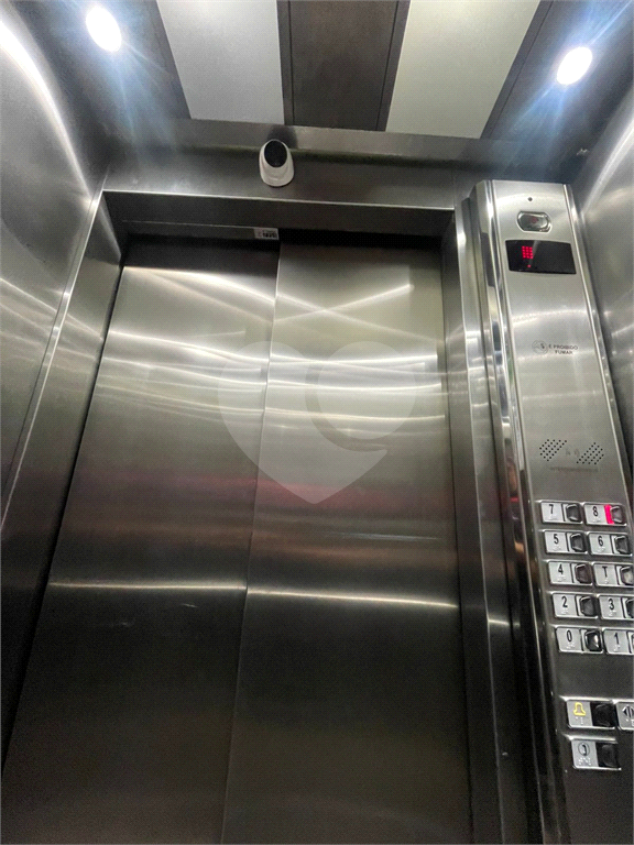 OTIMO APARTAMENTO REFORMADO COM 2 DORMITORIO E VAGA DE GARAGEM