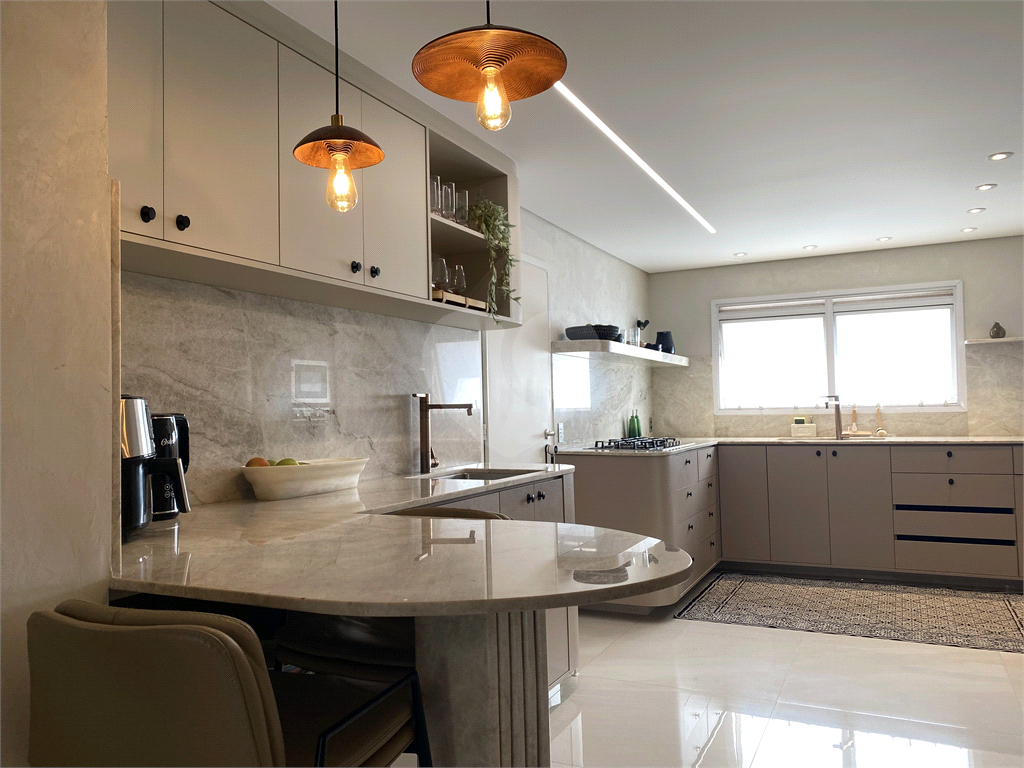 APARTAMENTO em SANTANA