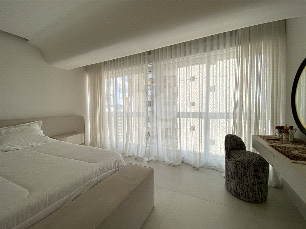 APARTAMENTO em SANTANA