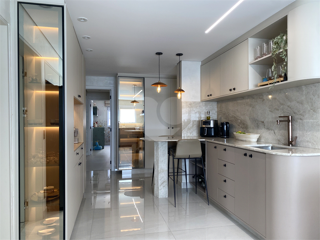 APARTAMENTO em SANTANA