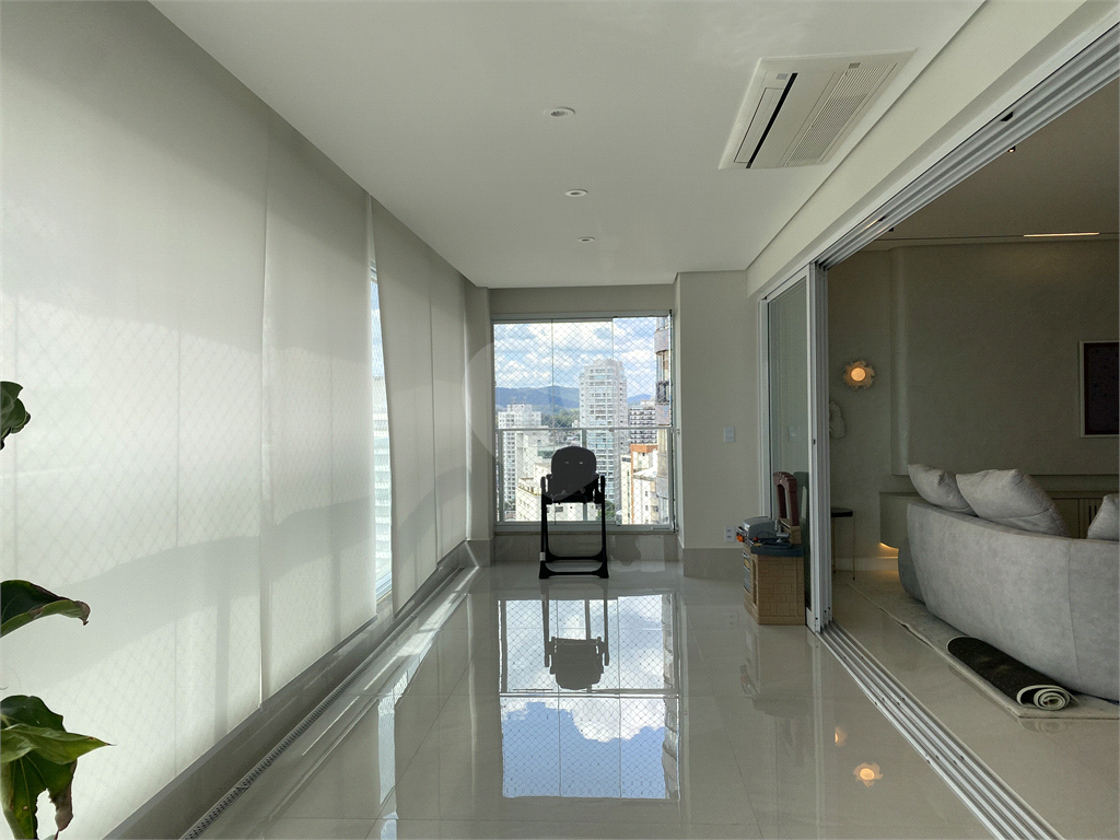 APARTAMENTO em SANTANA