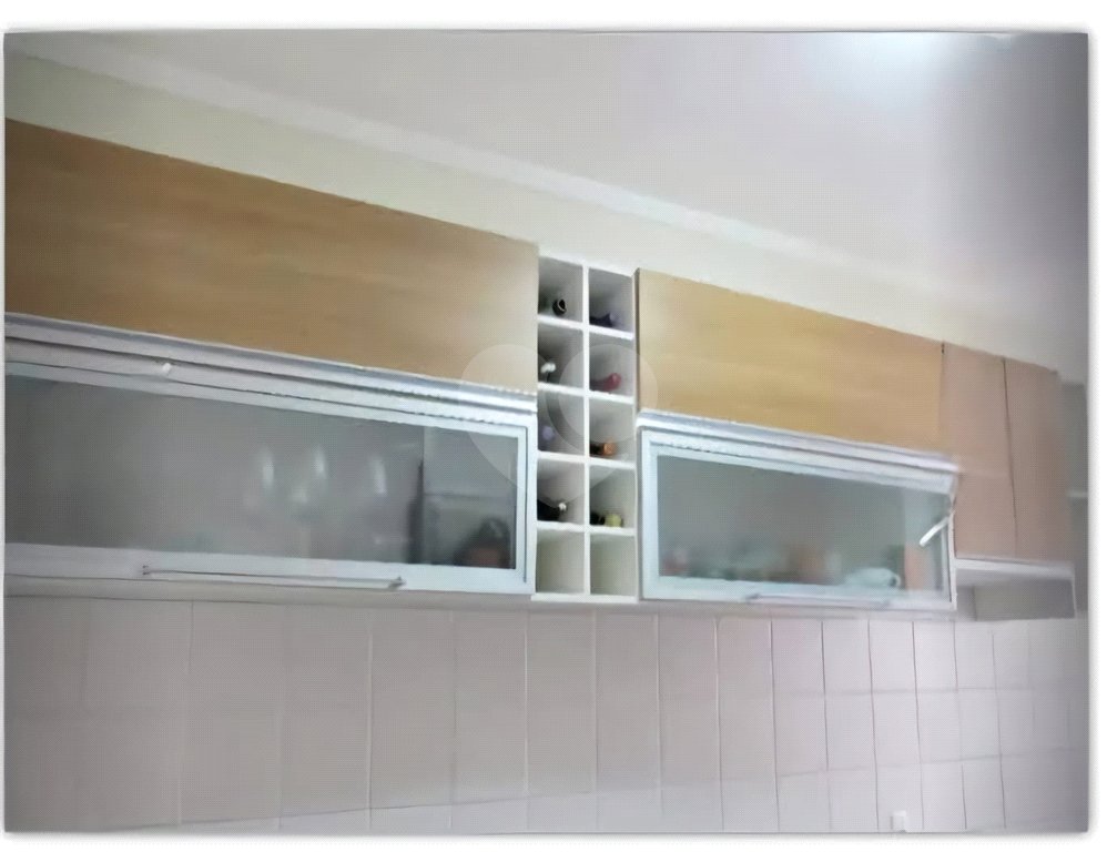 Vende- se Apartamento 65m com  02 dormitórios -  01 vaga de garagem portaria 24 horas