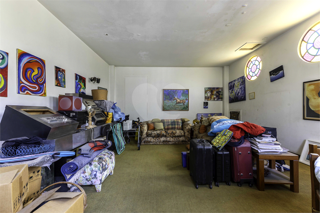Casa à venda no Morumbi, 4 quartos, 2 suites, 6 vagas, quintal, esquina