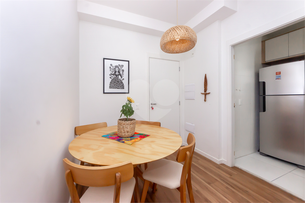 Apartamento - São Judas - 2 Quartos / Dormitórios - 1 Suíte - 1 Vaga - Venda / Compra