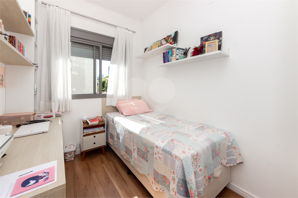 Apartamento - São Judas - 2 Quartos / Dormitórios - 1 Suíte - 1 Vaga - Venda / Compra