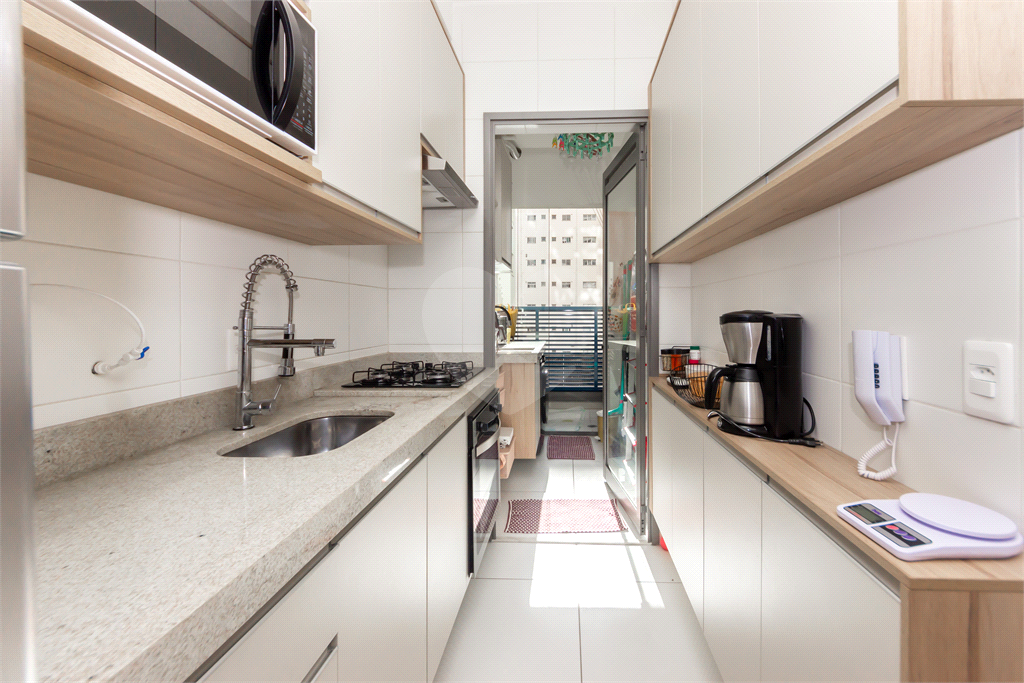 Apartamento - São Judas - 2 Quartos / Dormitórios - 1 Suíte - 1 Vaga - Venda / Compra