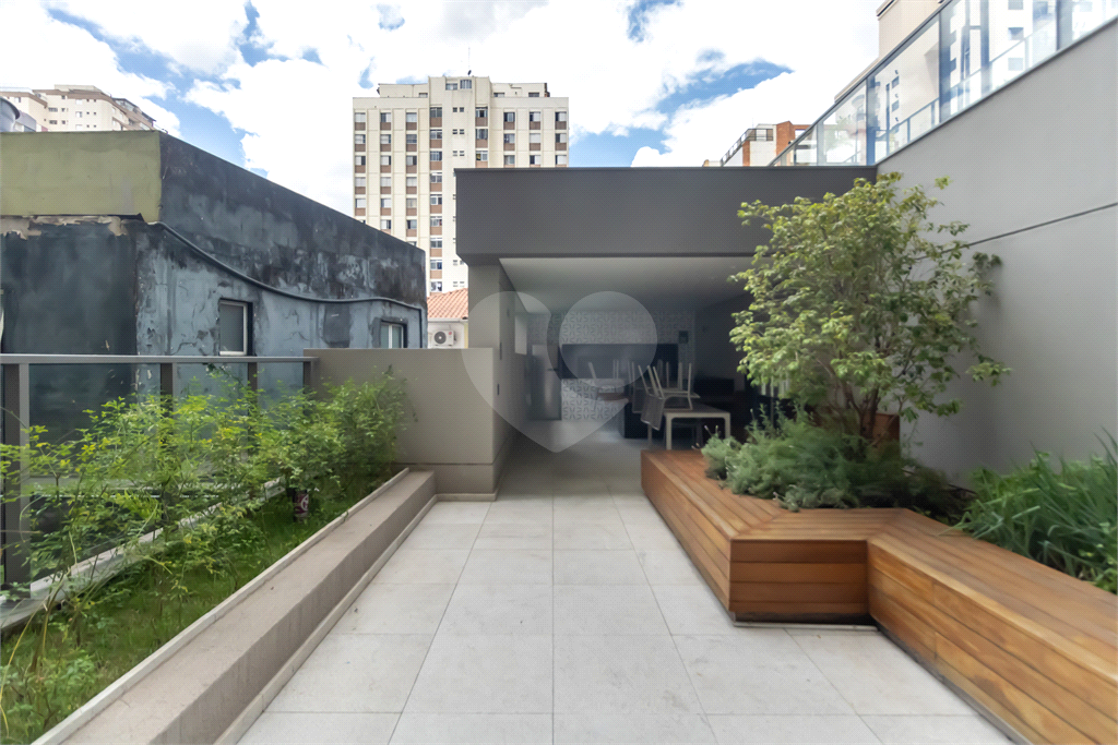 Apartamento - São Judas - 2 Quartos / Dormitórios - 1 Suíte - 1 Vaga - Venda / Compra