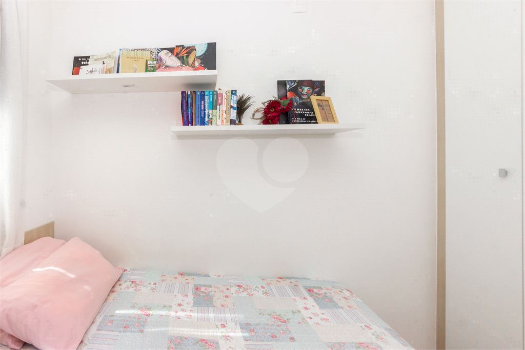 Apartamento - São Judas - 2 Quartos / Dormitórios - 1 Suíte - 1 Vaga - Venda / Compra