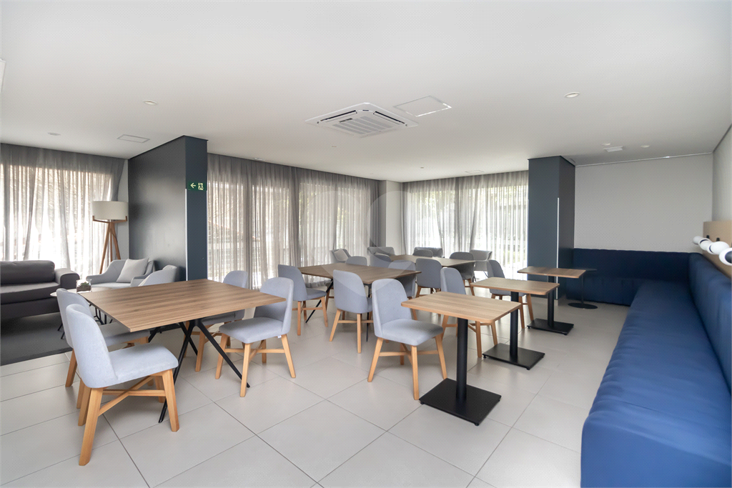 Apartamento - São Judas - 2 Quartos / Dormitórios - 1 Suíte - 1 Vaga - Venda / Compra