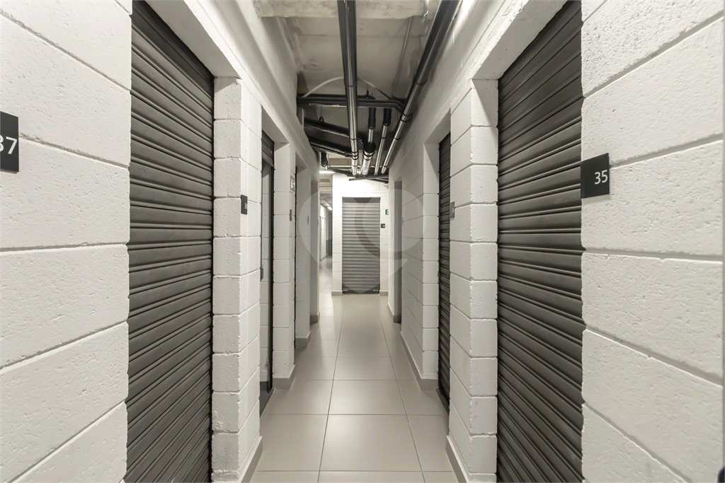 Apartamento - São Judas - 2 Quartos / Dormitórios - 1 Suíte - 1 Vaga - Venda / Compra