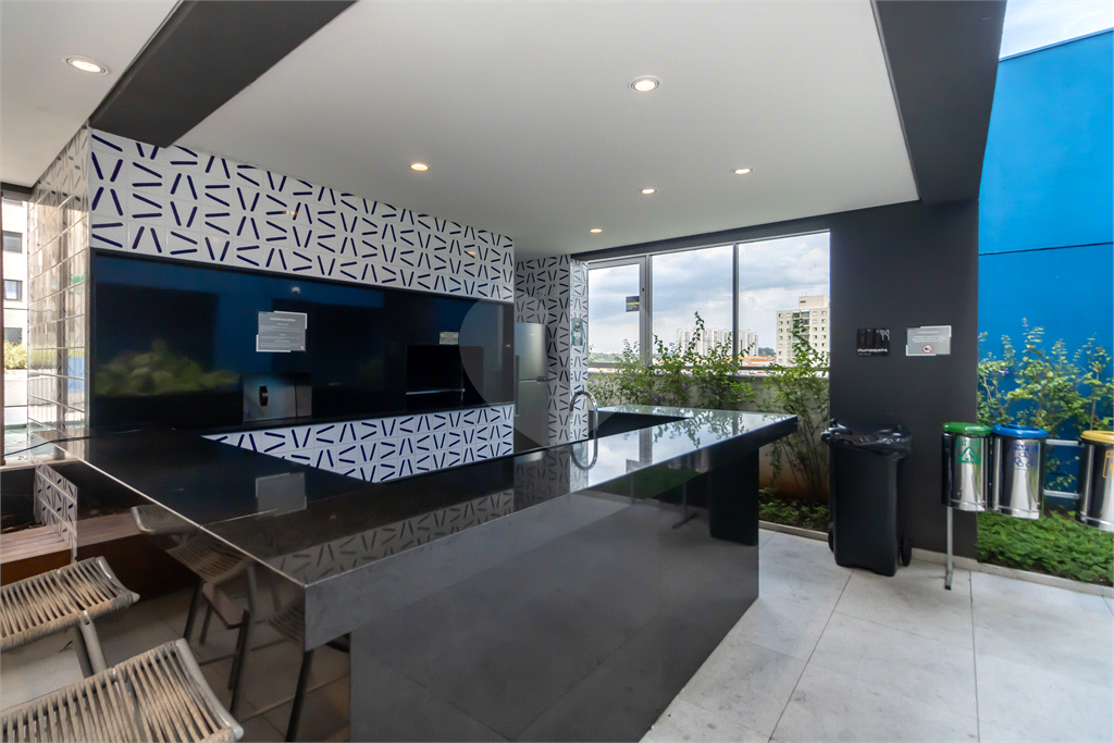 Apartamento - São Judas - 2 Quartos / Dormitórios - 1 Suíte - 1 Vaga - Venda / Compra