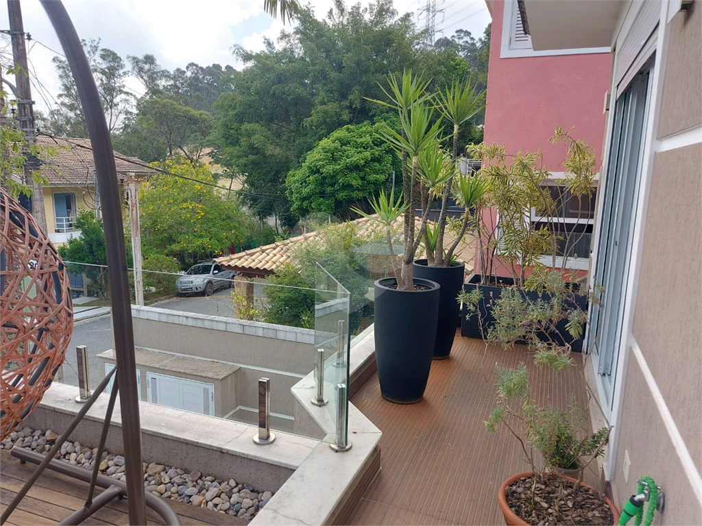 Sobrado a venda em Condominio Fechado no Bairro do Horto 