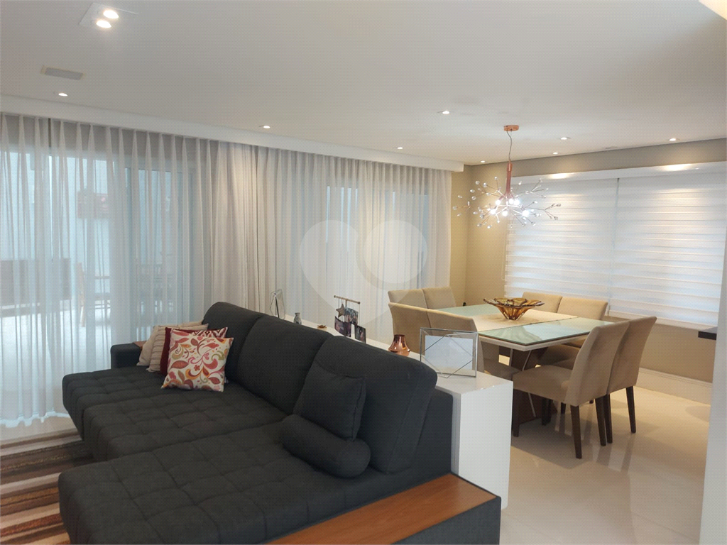 Sobrado a venda em Condominio Fechado no Bairro do Horto 