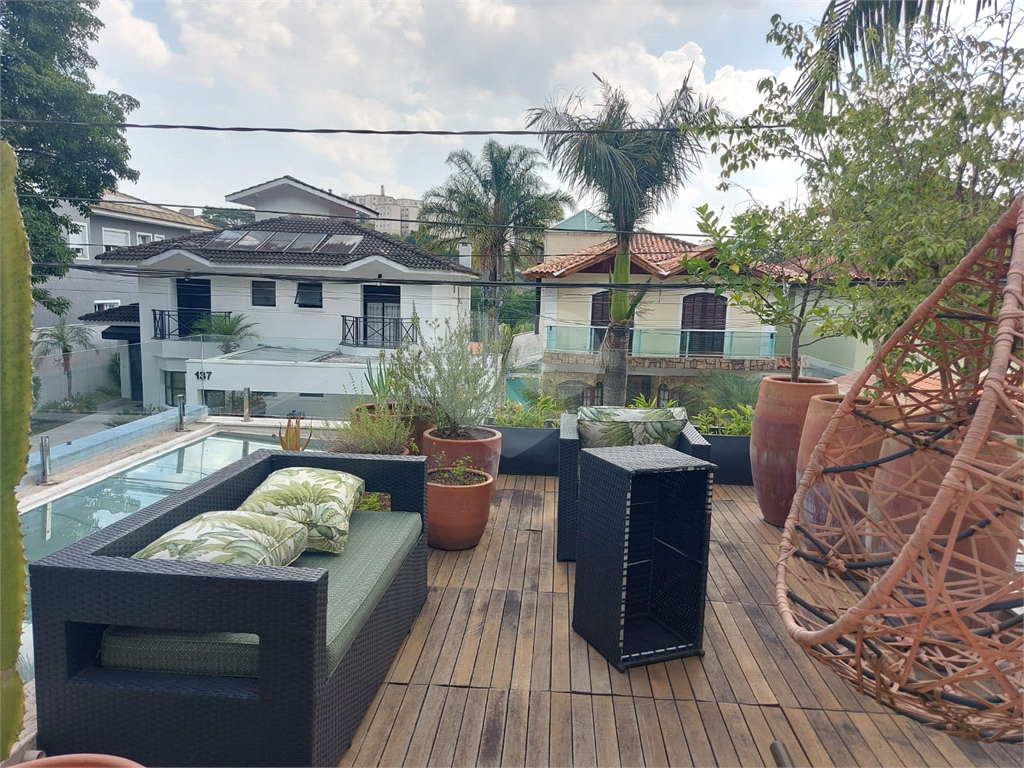 Sobrado a venda em Condominio Fechado no Bairro do Horto 