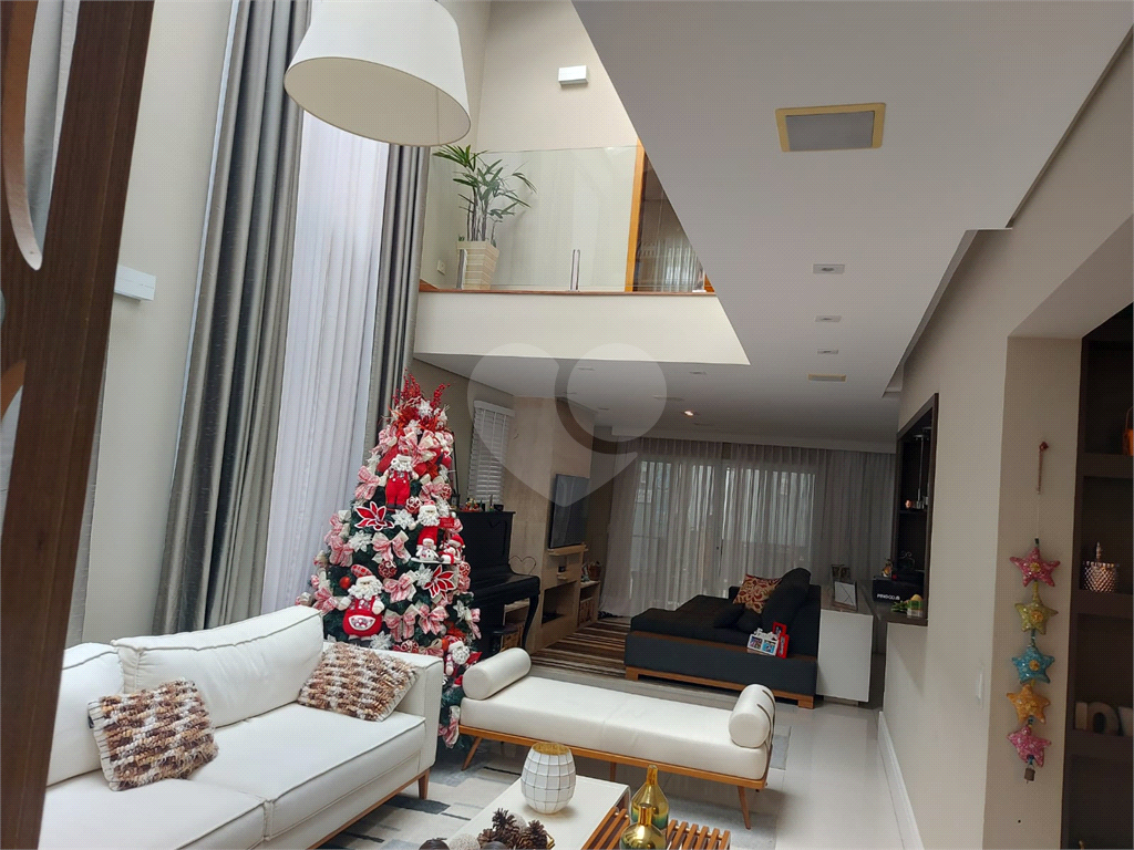 Sobrado a venda em Condominio Fechado no Bairro do Horto 