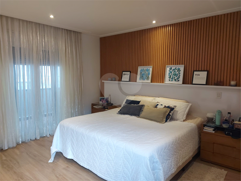 Sobrado a venda em Condominio Fechado no Bairro do Horto 