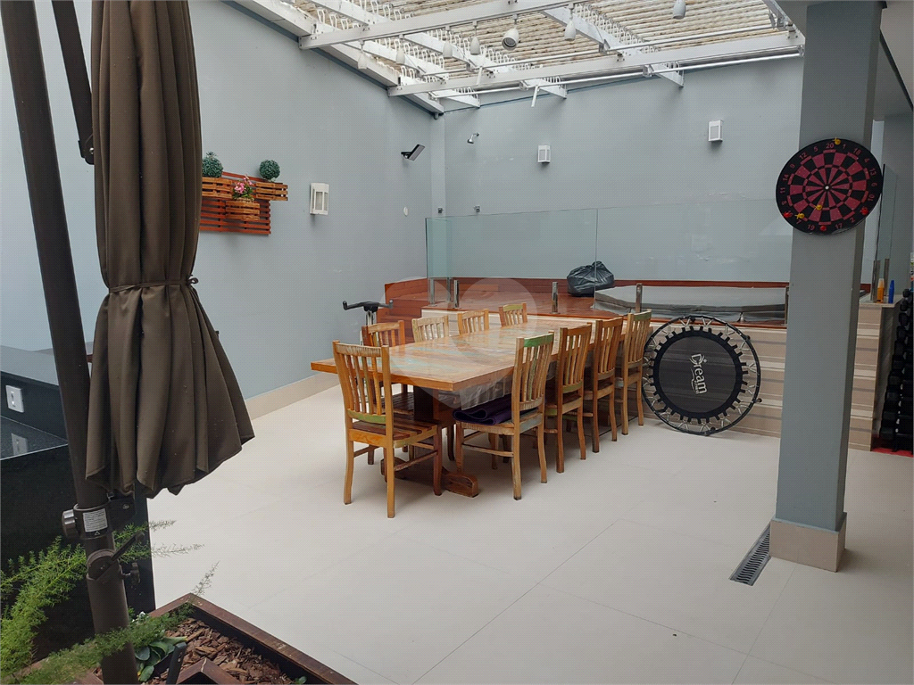 Sobrado a venda em Condominio Fechado no Bairro do Horto 