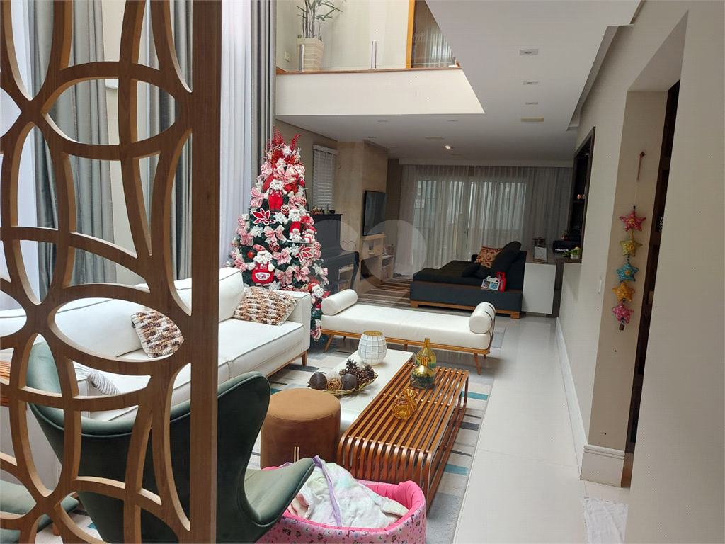 Sobrado a venda em Condominio Fechado no Bairro do Horto 