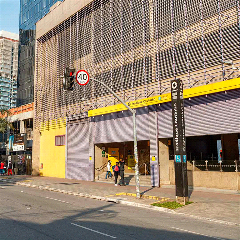 Apartamento a venda em Pinheiros 