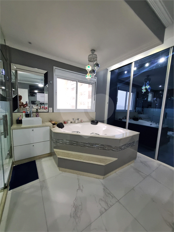 LOCAÇÃO: Apartamento 100m² - Chácara Cantareira com Vista Livre e Decoração Ímpar - 2 vagas