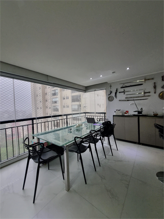 LOCAÇÃO: Apartamento 100m² - Chácara Cantareira com Vista Livre e Decoração Ímpar - 2 vagas