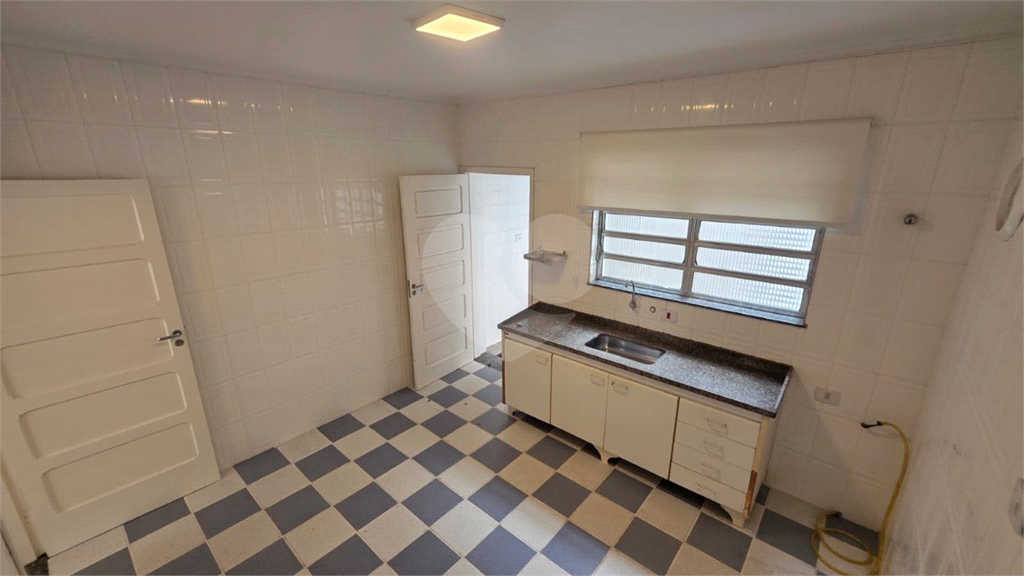 Sobrado para Locação – Jardim São Paulo | 2 Dormitórios, 2 Vagas e Quintal Amplo