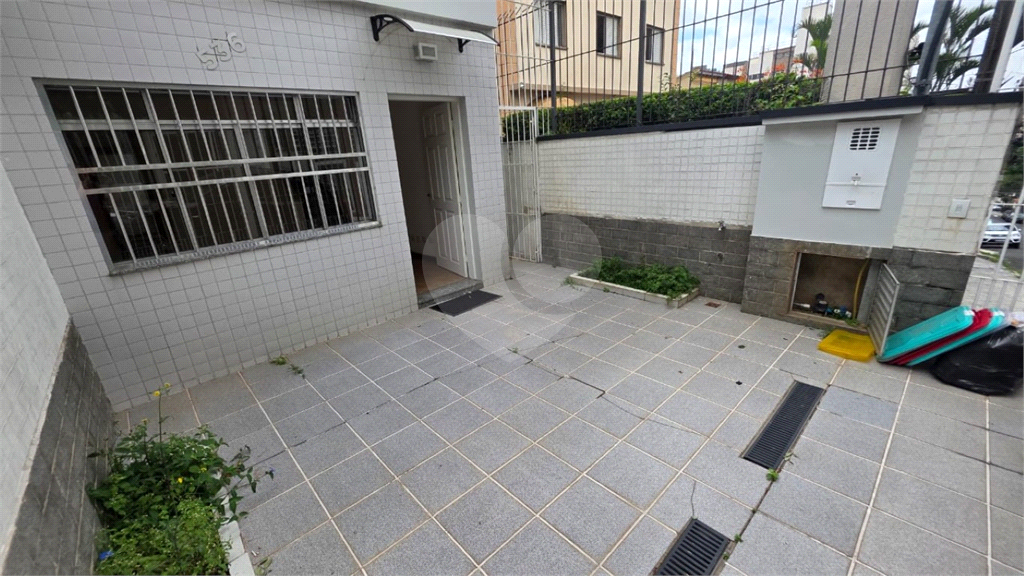 Sobrado para Locação – Jardim São Paulo | 2 Dormitórios, 2 Vagas e Quintal Amplo