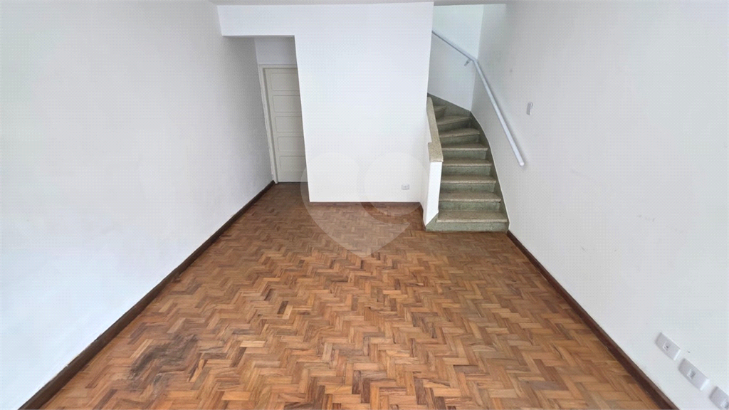 Sobrado para Locação – Jardim São Paulo | 2 Dormitórios, 2 Vagas e Quintal Amplo