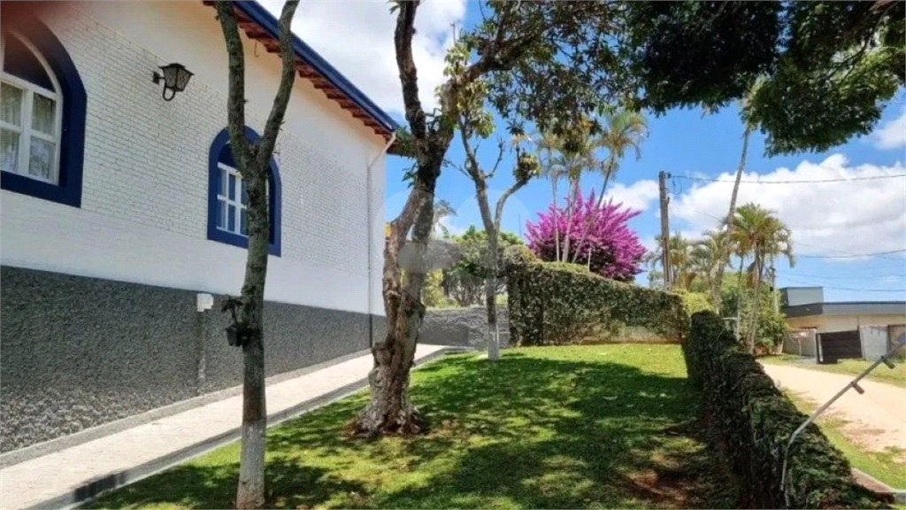 Chácara à Venda | 2.980 m² | 4 dormitórios, 2 suítes | piscina | 8 vagas em Serra Negra/SP!