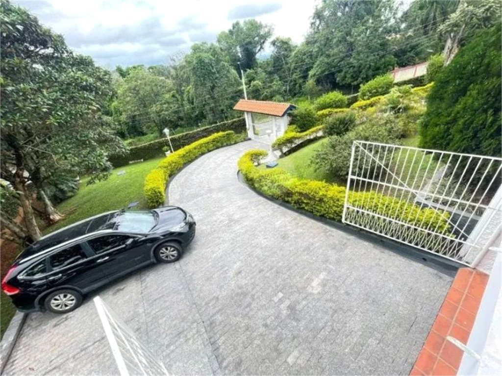 Chácara à Venda | 2.980 m² | 4 dormitórios, 2 suítes | piscina | 8 vagas em Serra Negra/SP!