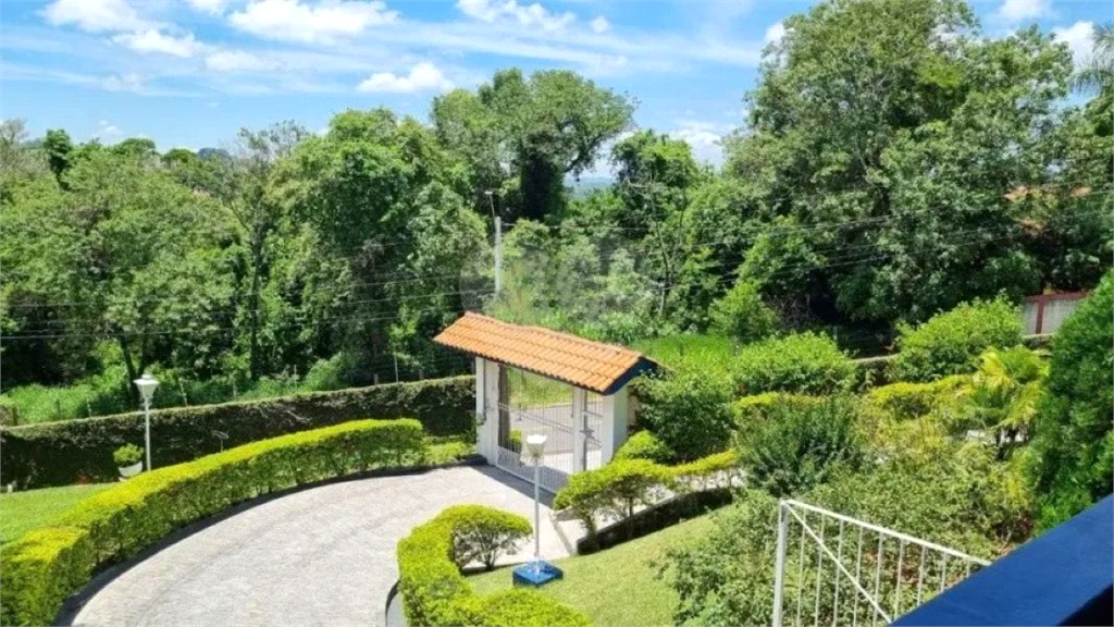 Chácara à Venda | 2.980 m² | 4 dormitórios, 2 suítes | piscina | 8 vagas em Serra Negra/SP!