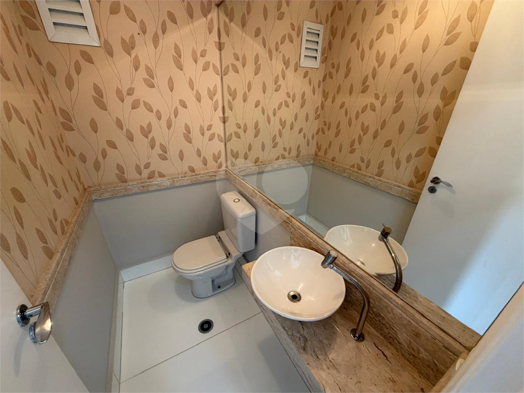 EXCELENTE APARTAMENTO À VENDA – 160 m² - BAIRRO STA TEREZINHA – SANTANA - SP -  Varanda gourmet, 3 suítes e 3 vagas fixas escrituradas..