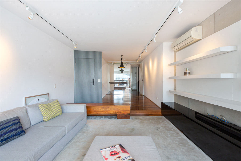 APARTAMENTO À VENDA COM 3 DORMITÓRIOS - 2 VAGAS - 138M2 EM PINHEIROS