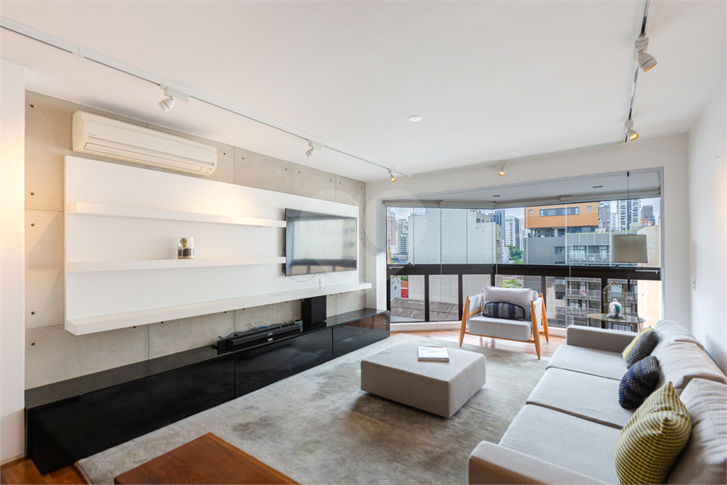 APARTAMENTO À VENDA COM 3 DORMITÓRIOS - 2 VAGAS - 138M2 EM PINHEIROS