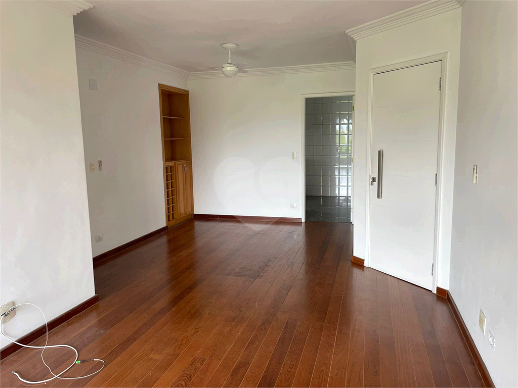 Apartamento Perdizes, 112 m2,  3 dormitórios, 1 suíte, duas vagas para locação! Ótima localização 