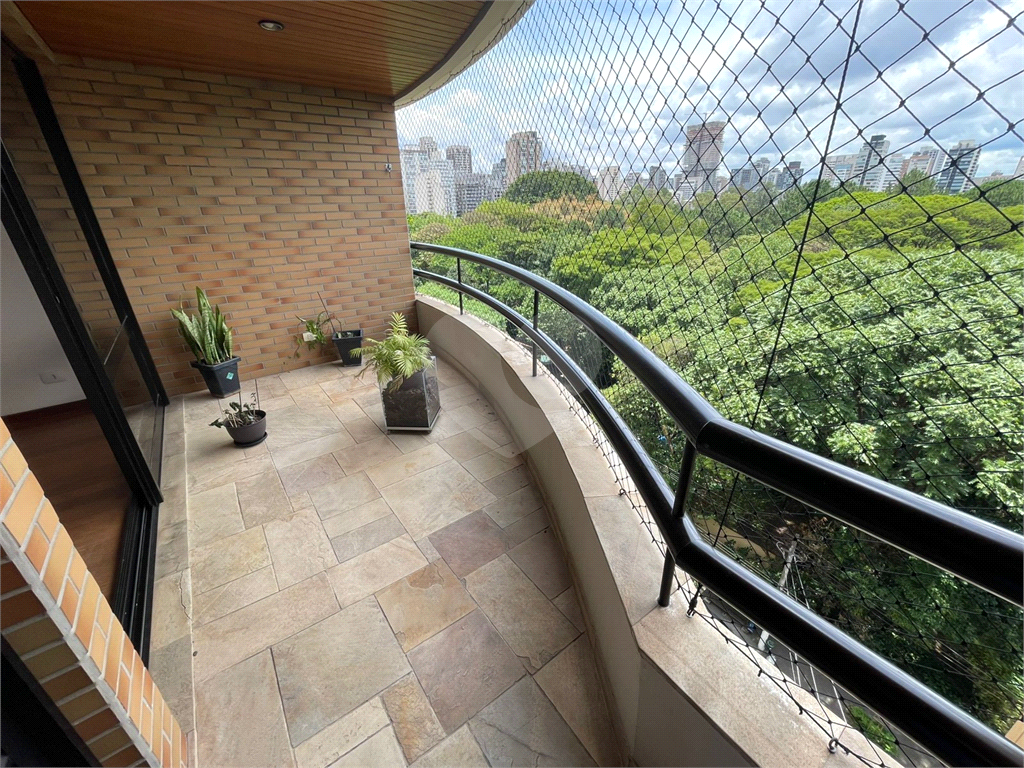 Apartamento Perdizes, 112 m2,  3 dormitórios, 1 suíte, duas vagas para locação! Ótima localização 