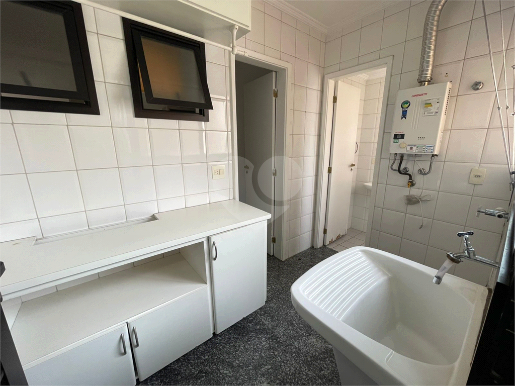 Apartamento Perdizes, 112 m2,  3 dormitórios, 1 suíte, duas vagas para locação! Ótima localização 