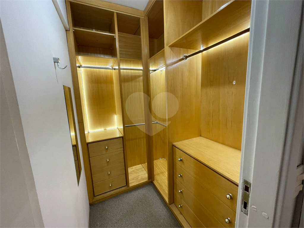 Apartamento Perdizes, 112 m2,  3 dormitórios, 1 suíte, duas vagas para locação! Ótima localização 