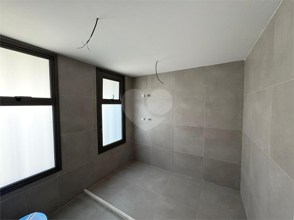 Apartamento a venda no bairro Alto da lapa. 3 suites novo, nunca habitado.