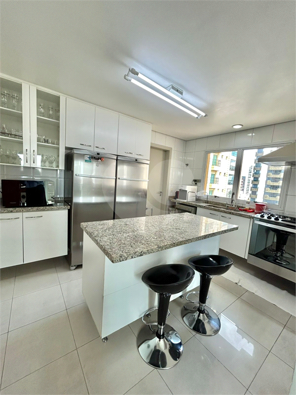 Apartamento Alto de Santana - 4 suítes e 4 vagas 