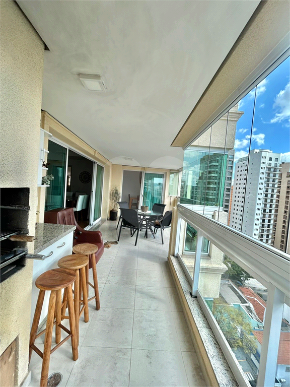 Apartamento Alto de Santana - 4 suítes e 4 vagas 