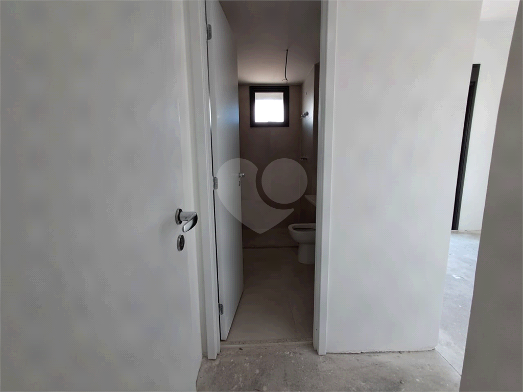 Imóvel 142m² 3 suítes sala ampla com varanda lazer completo 2 vagas de garagem Perdizes.