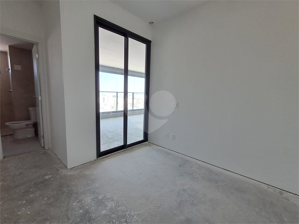 Imóvel 142m² 3 suítes sala ampla com varanda lazer completo 2 vagas de garagem Perdizes.