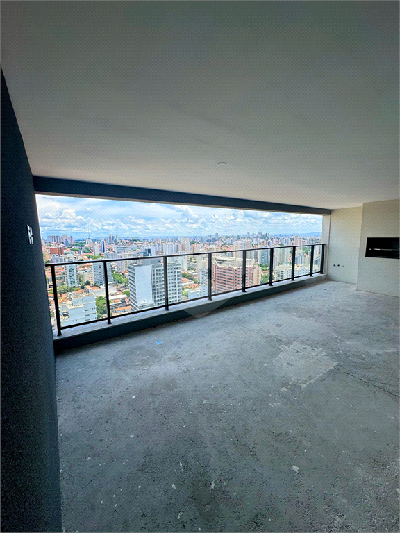 Imóvel 142m² 3 suítes sala ampla com varanda lazer completo 2 vagas de garagem Perdizes.