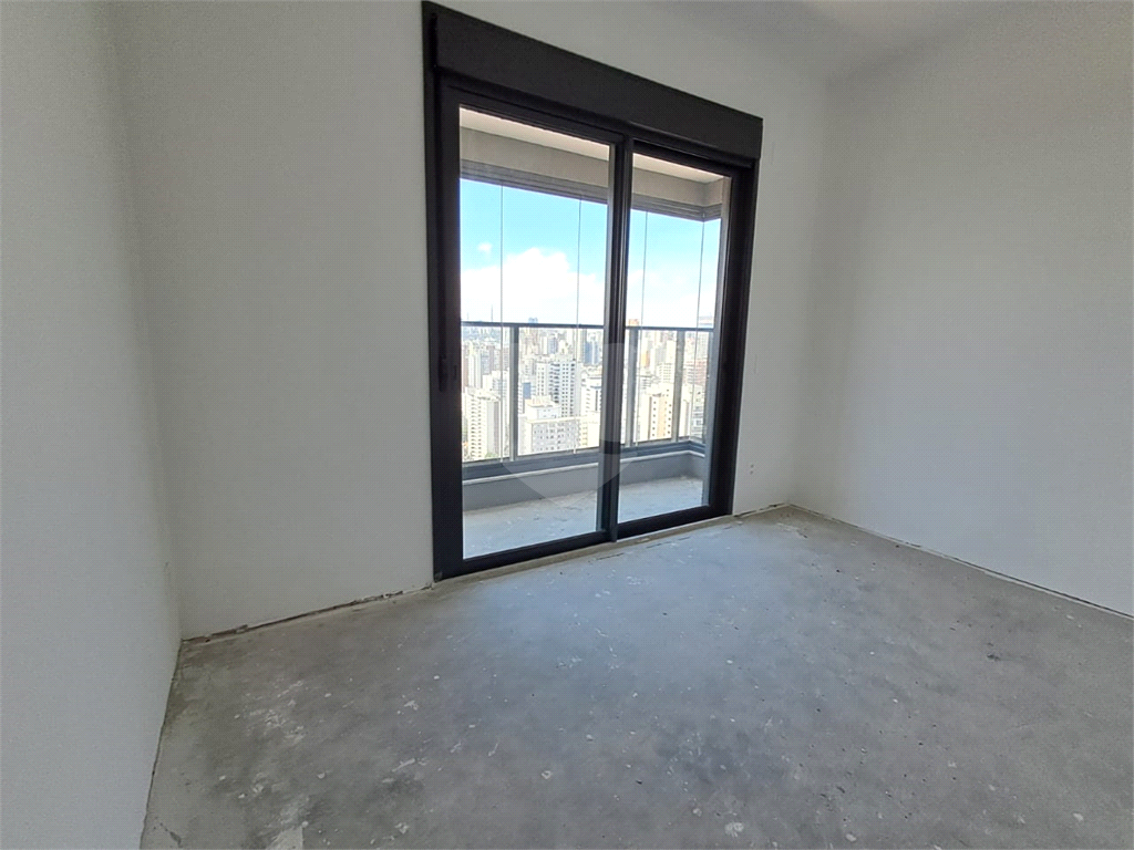 Imóvel 142m² 3 suítes sala ampla com varanda lazer completo 2 vagas de garagem Perdizes.